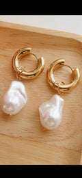 Oceana Pearl earrings